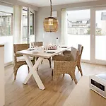 Groote Leevke Apartment *